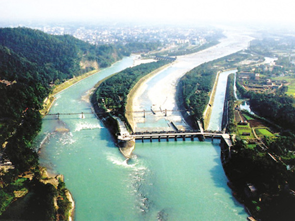 湖南省岳阳市2008年洞庭湖二期治理国家新增投资工程项目华容县城垸凌涛闸、建兴闸段护坡固脚工程